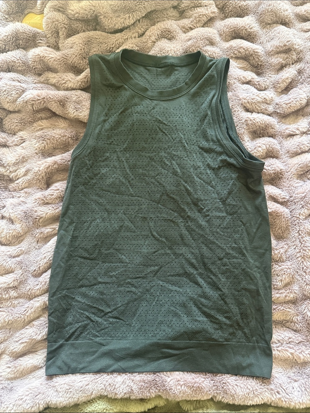 Lululemon black tank top